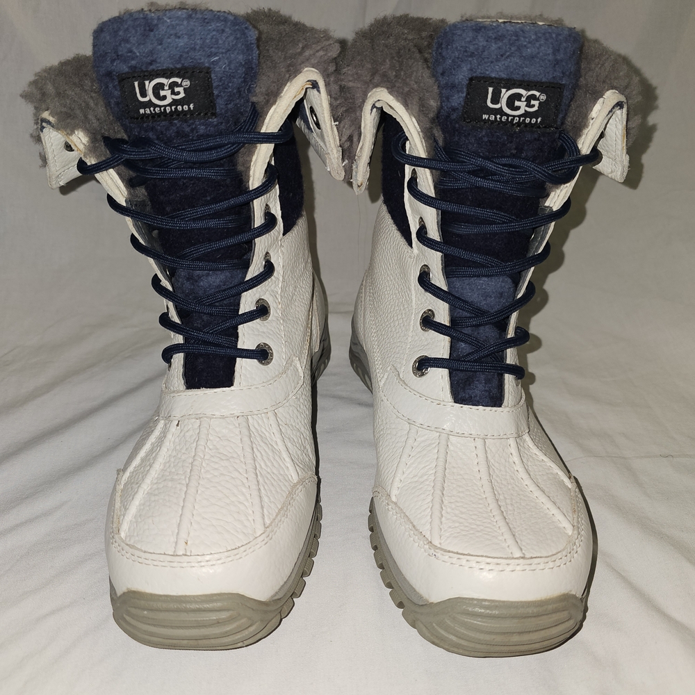 UGG Adirondack II weatherproof, sz 7 sherpa lined white leather boots